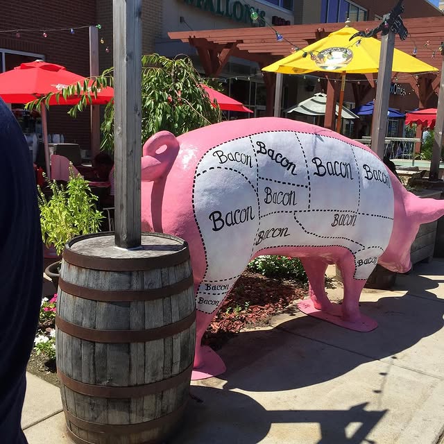 First time hitting SugarFire ... Hopefully I can find a few low carb options. #diet #lowcarb #keto